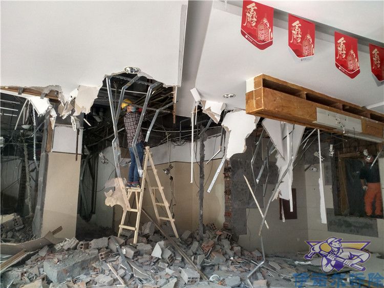 常熟規(guī)模大的飯店拆除哪家好來(lái)電咨詢