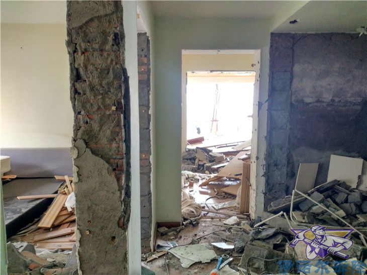 相城有實(shí)力的廣告牌拆除電話